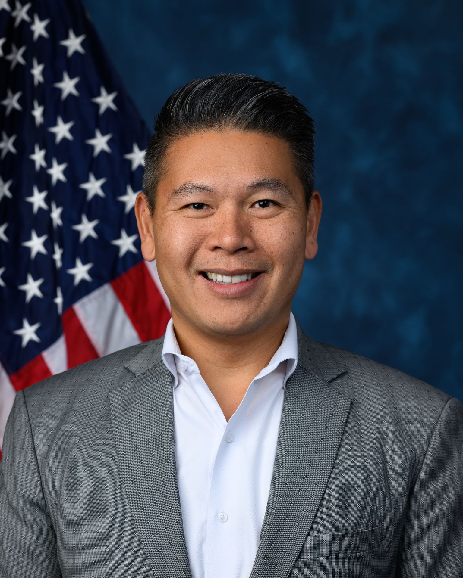 Portrait of Derek Tran